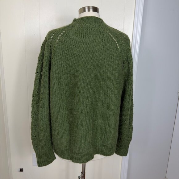 J Crew. Women Chunky Knit Green Sweater With Floral Detailing Size Large - Picture 8 of 14